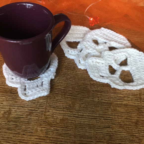 Crochet skeleton coasters - Picture 3 of 6